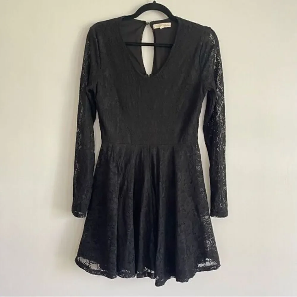 Rewind Floral Lace Black Long Sleeve Dress Women’s Size Medium